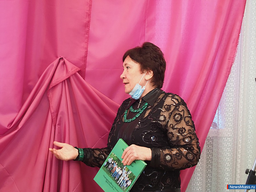 � ������ ����������� ������������ ������� "������������ ����". ������� ��������� ������ � ��������� ����������� � 90-����� �������� ������������� ����������� "��������"