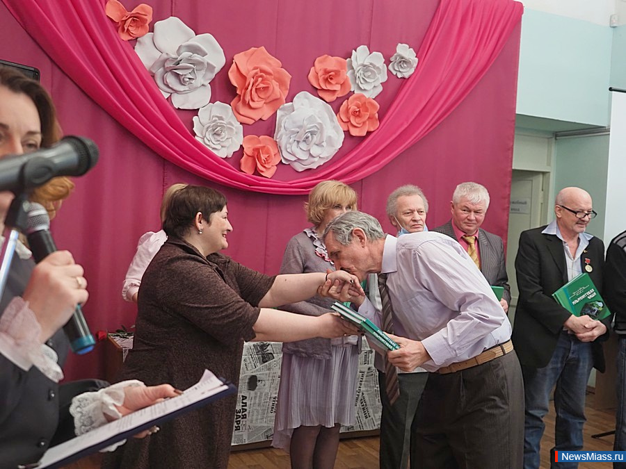      " ".        90-    ""