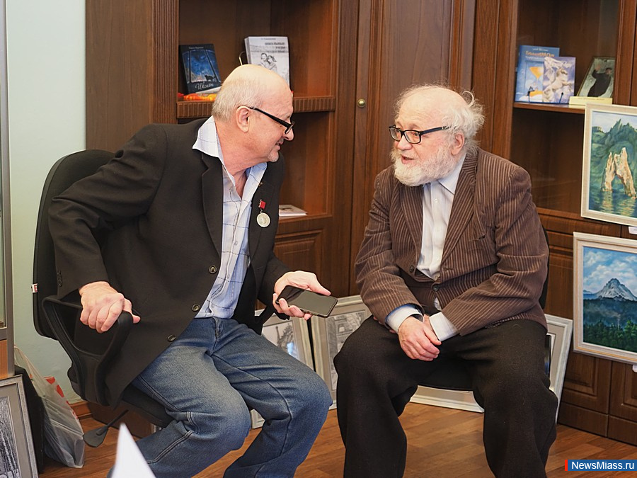      " ".        90-    ""