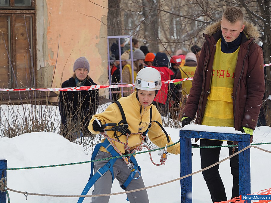         .   ""              "  - 2021"