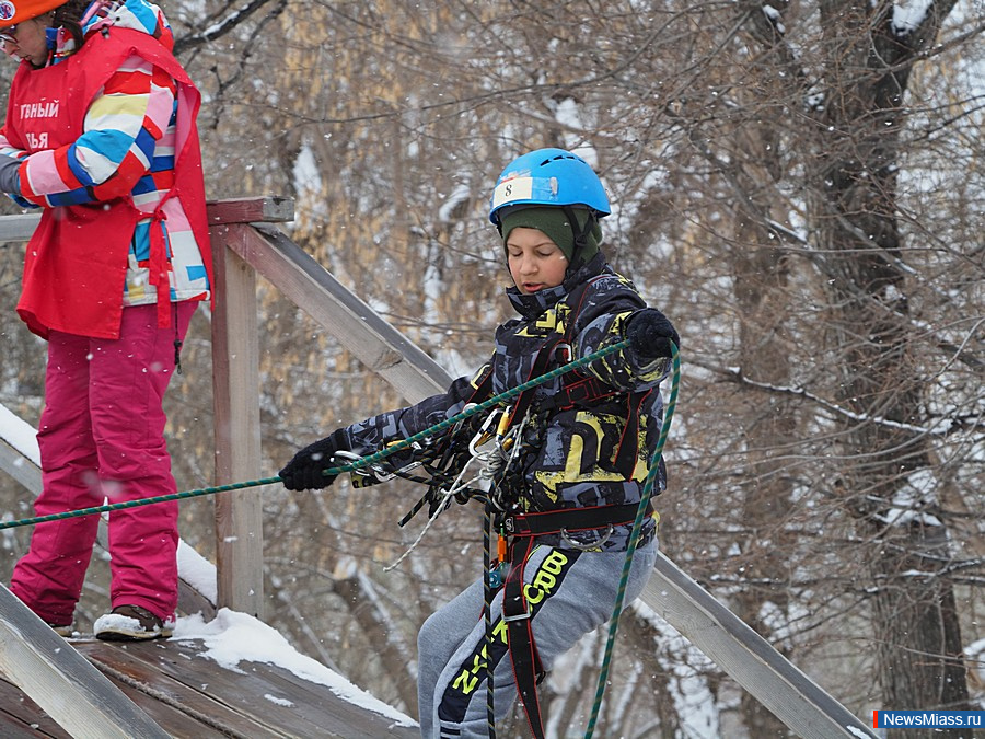         .   ""              "  - 2021"