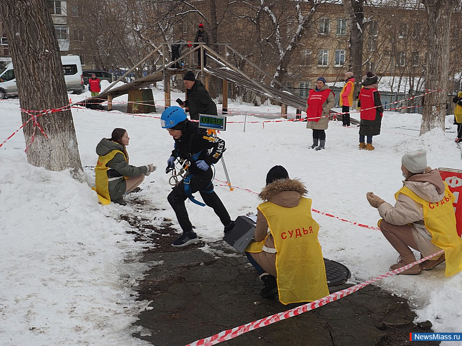         .   ""              "  - 2021"