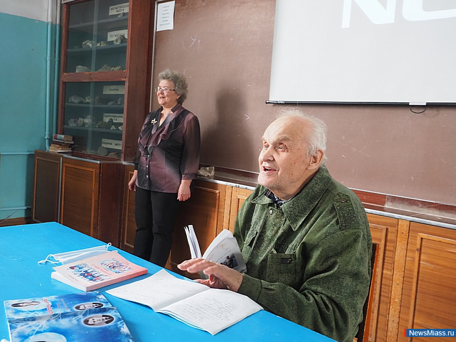     100- .     1957 ,  .