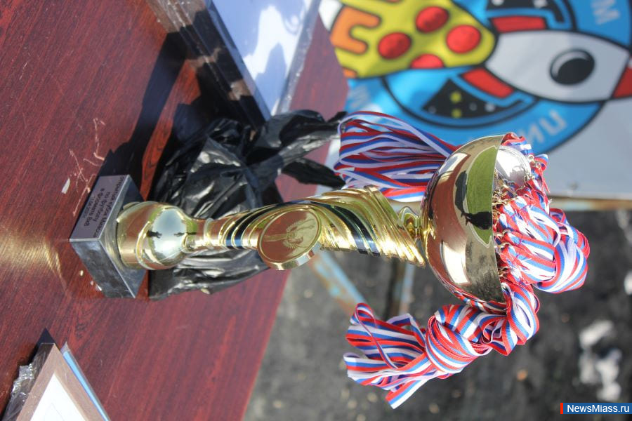 � ������ ������ �������� ����� �� ������� 8�8. �� ������� ������ �������� ������ ������ �� ������, ���������, ��������� � �������