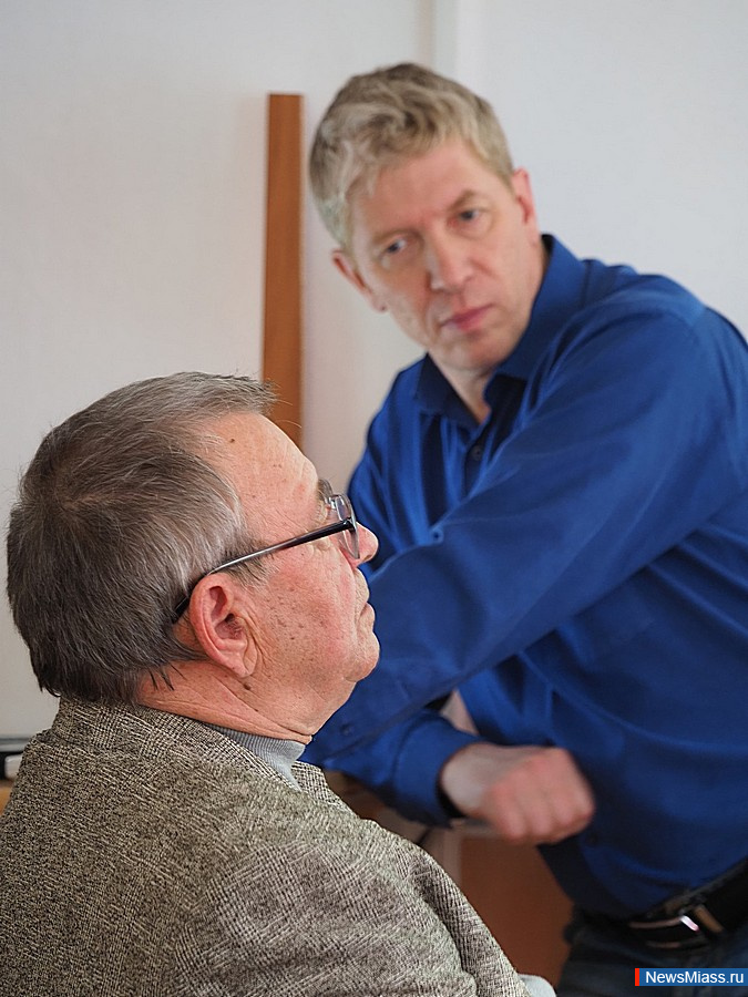     ". ".            Ը,    