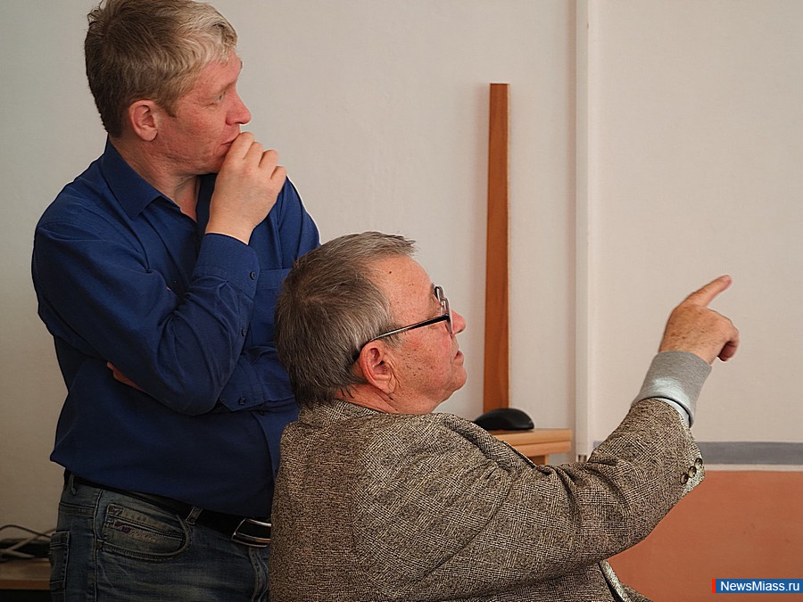     ". ".            Ը,    