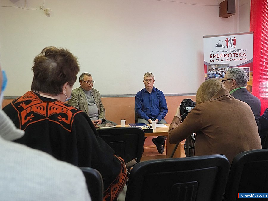     ". ".            Ը,    