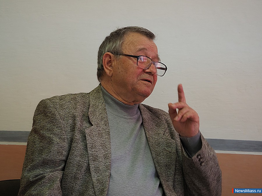     ". ".            Ը,    