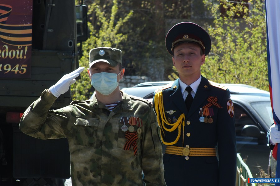       .    76-        3498         