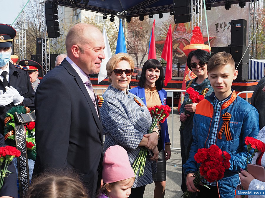 В память миасс. 9 Мая Миасс. Мемориал Миасс в память Машгородок прощания. В память Миасс сегодня.