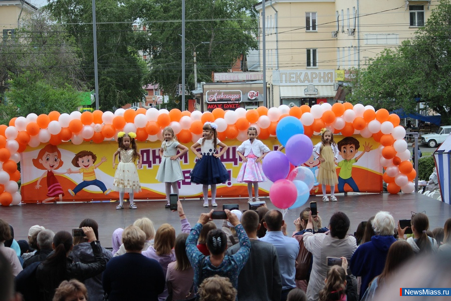 ����, ������ � �������. � ������ ������ ������ �������� ��� �����, �������������� ��� ��������� �������������� ������ "����"