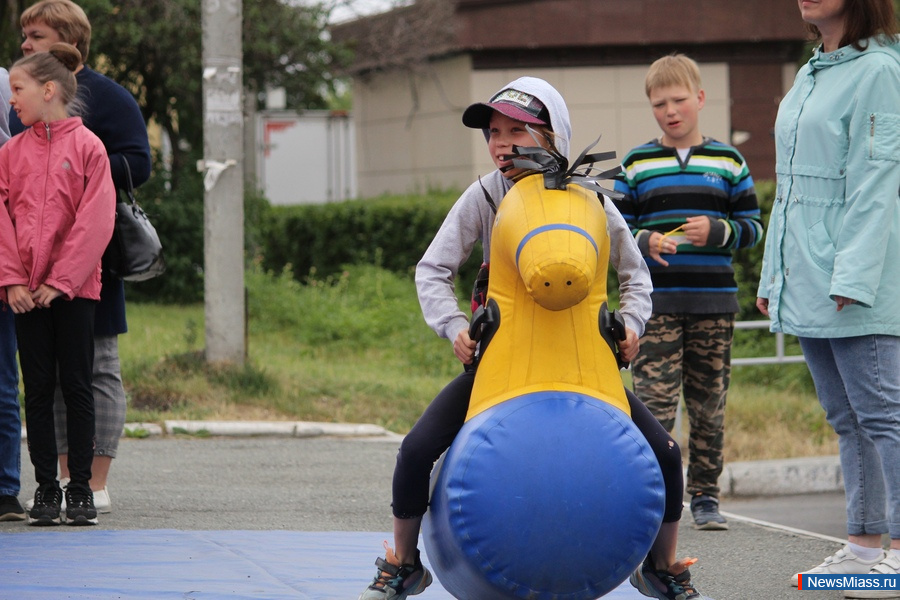 ����, ������ � �������. � ������ ������ ������ �������� ��� �����, �������������� ��� ��������� �������������� ������ "����"