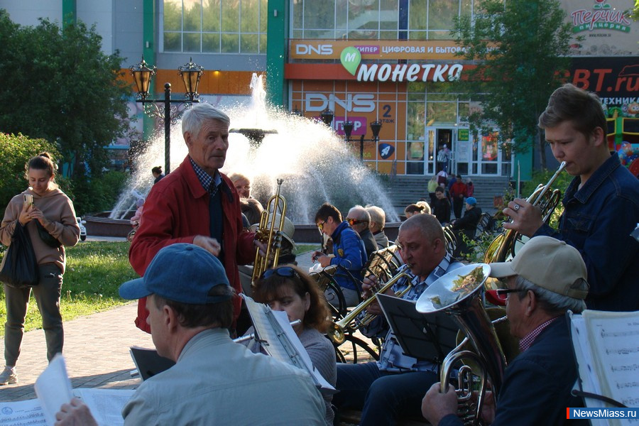 "����������� ������" �������� � �����. � ������ ���������� ������ ������� ��������� � ����� ��� ������� �������