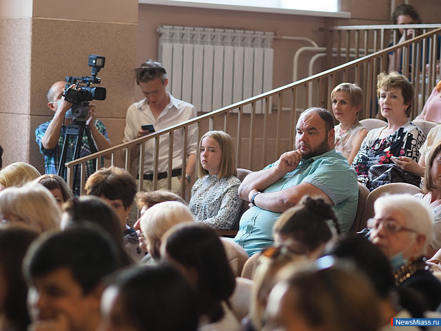 ������ ����������� ���������� ����� �������-������. � ��� � 2 ��������� ������� ����������� �������� ������� ����������