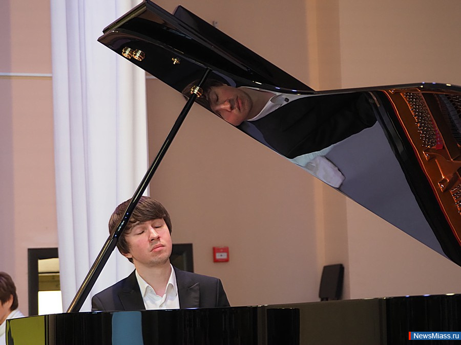 ������ ����������� ���������� ����� �������-������. � ��� � 2 ��������� ������� ����������� �������� ������� ����������