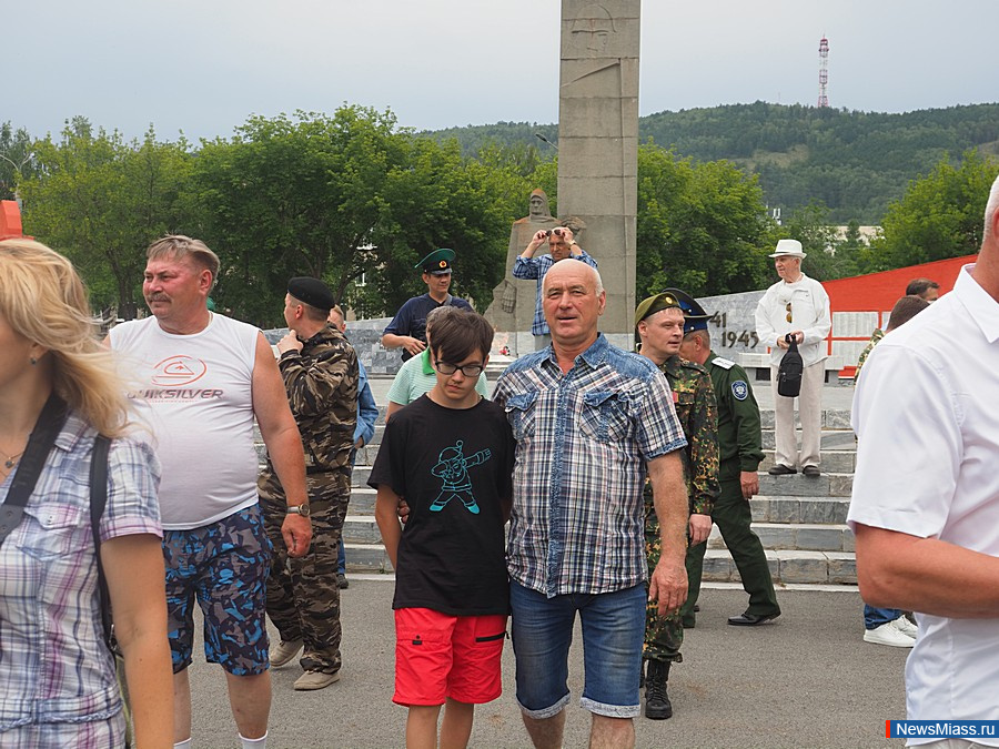 Память миасс вк. В память Миасс. В память Миасс мемориал автозавод. В память Миасс сегодня. В память Миасс в контакте.