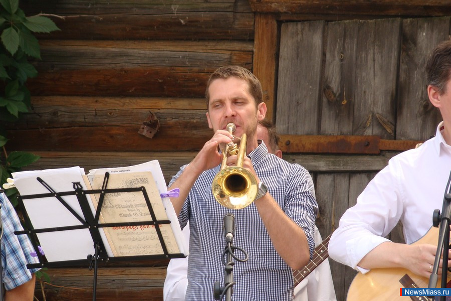 ���� ����� �������� � ����� ������. � �������� ������������� ����� ������ ����������� ��������� � ����� ��� �����, ����� � ��������