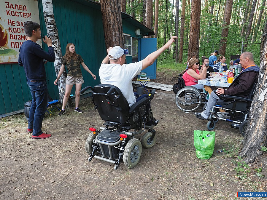         .               "  "