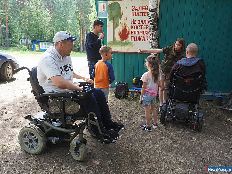         .               "  "