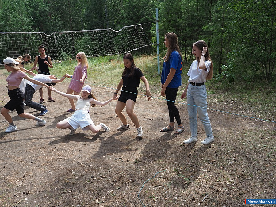 ". . ".       "   LOGOS"