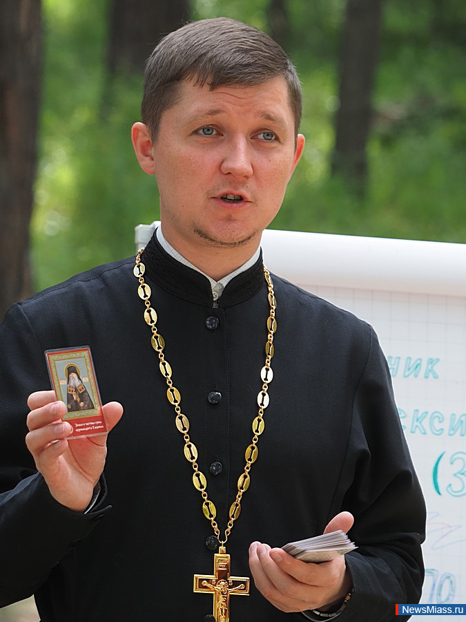 ". . ".       "   LOGOS"