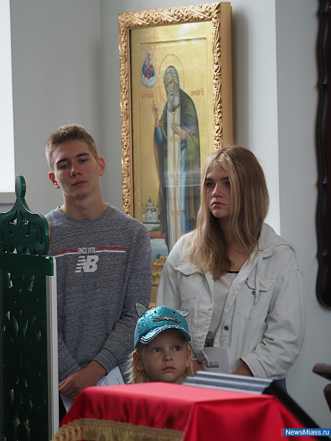 ". . ".       "   LOGOS"