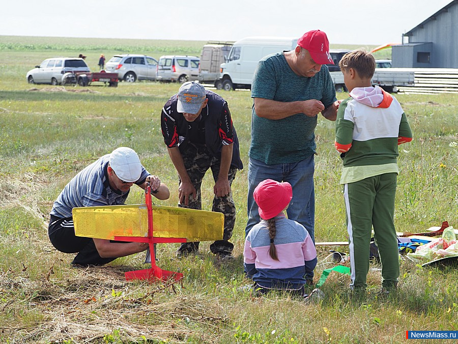        "".   ,         -  ""   