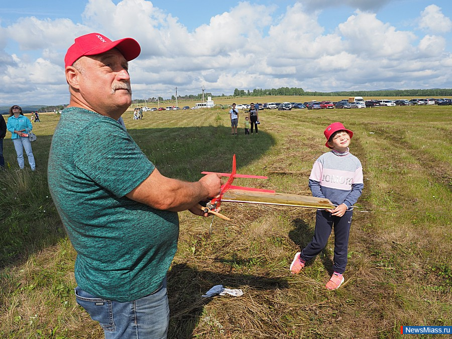        "".   ,         -  ""   