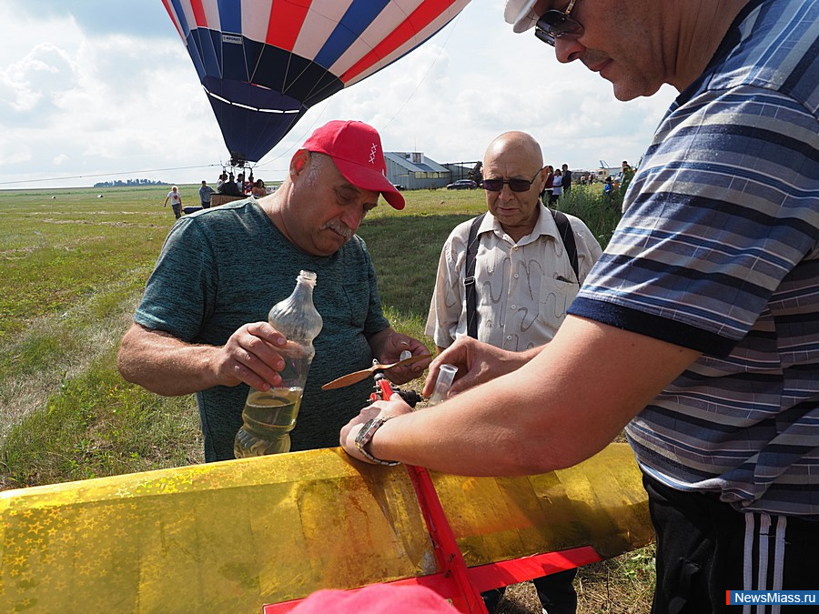        "".   ,         -  ""   