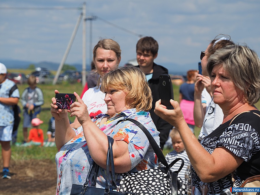        "".   ,         -  ""   