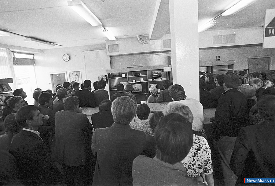 "    ""  ". 19  1991 , .    ""