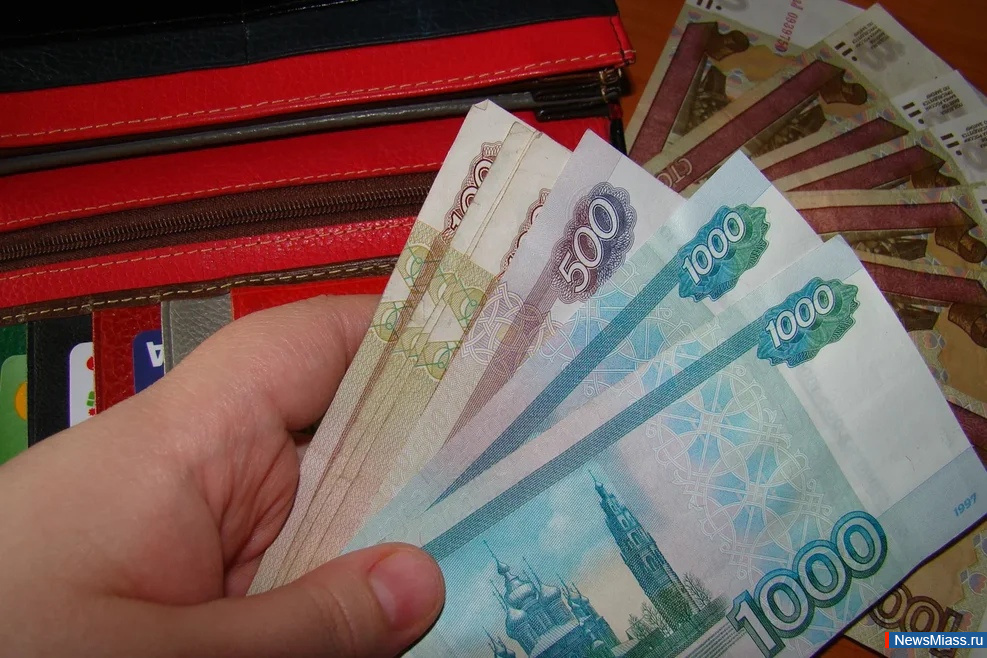 Обещанные выплаты пенсионерам. На Донбассе пенсионерам тоже дадут к новому году 15 тысяч рублей.