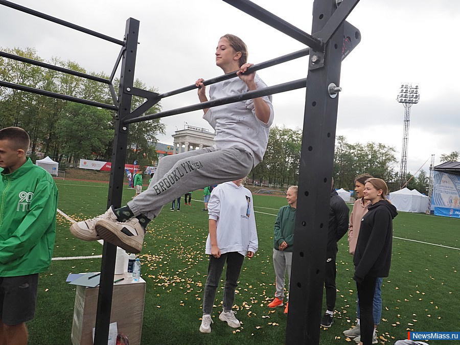 ����� ������ ����� VI ������� ��������� ��������� ���. � ������������� ������� ������� 28 ������ �� ������ ������� ����������� �������