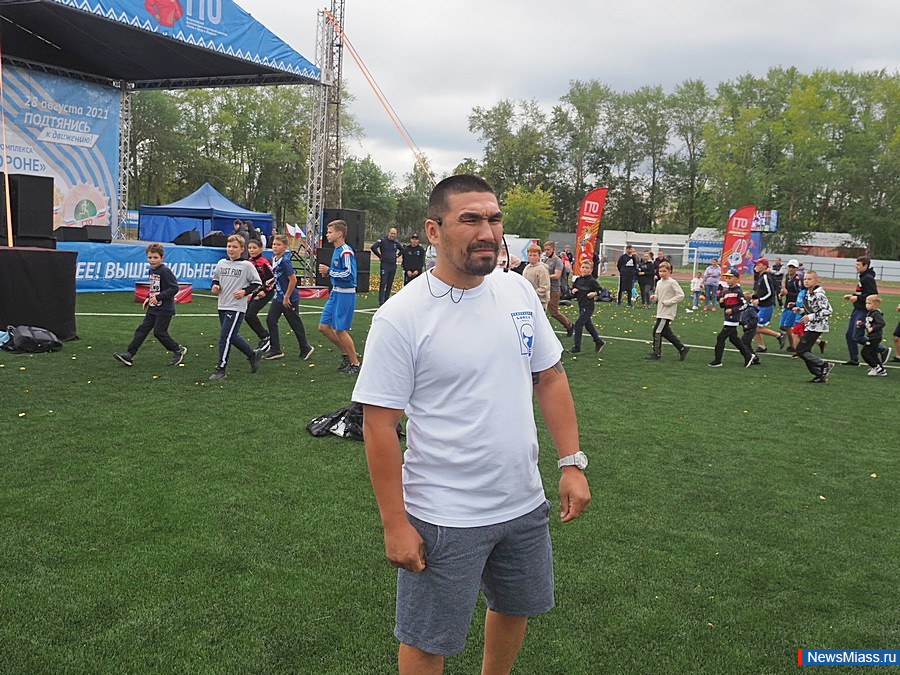 ����� ������ ����� VI ������� ��������� ��������� ���. � ������������� ������� ������� 28 ������ �� ������ ������� ����������� �������