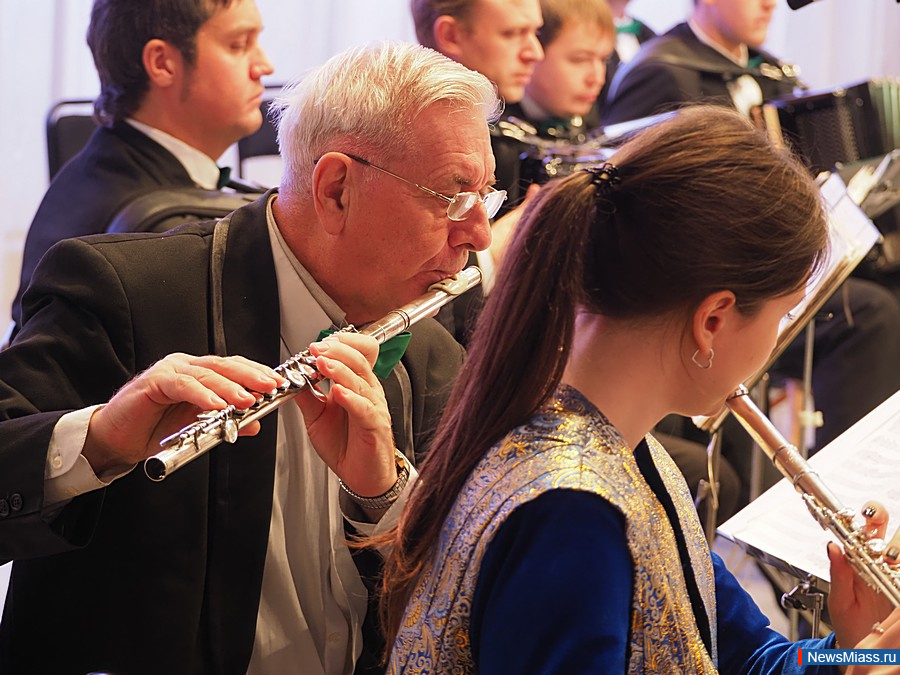    " ".  Bel Canto         ""