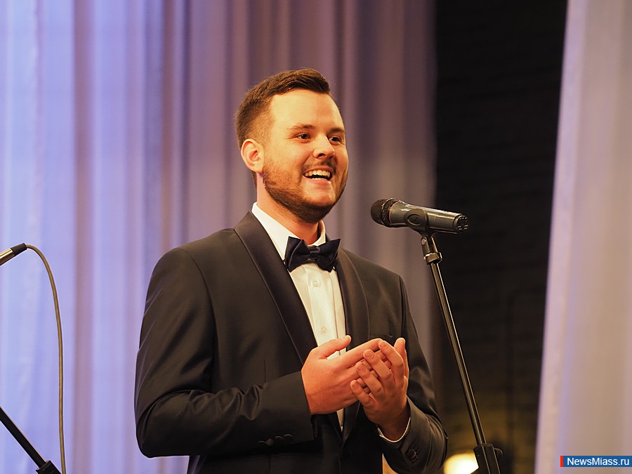    " ".  Bel Canto         ""