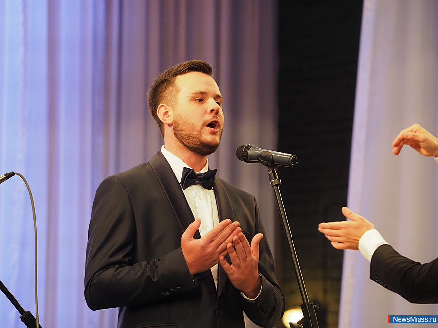    " ".  Bel Canto         ""