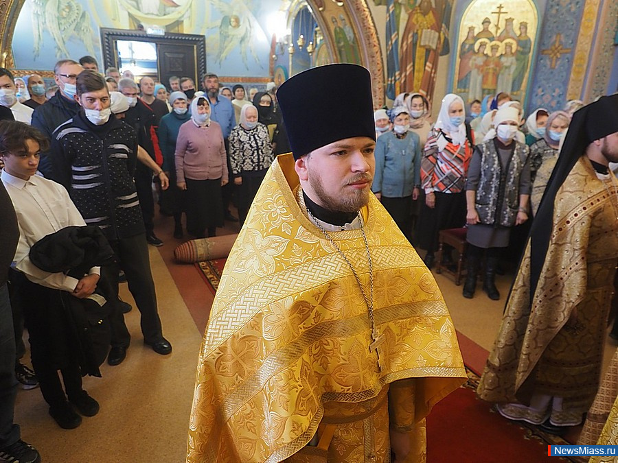 Митрополит челябинский и миасский алексий фото