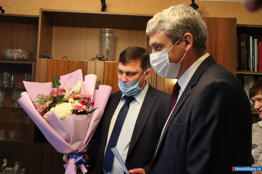 �������� ��������� ������ ������� ��� 90-�����. ����� ������ � ������������ �������� ��������� ���������� � ������� ��������� ���������� ������ ���� �������