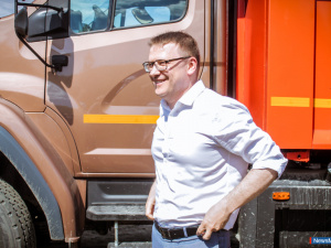 ������ "����" ���������� ������� � � ������, � �� �������