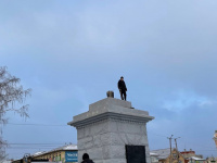 Демонтаж памятника Ленину в Миассе. Фотоистория