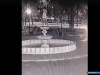 Юная прелестница сломала фонтан в Миассе