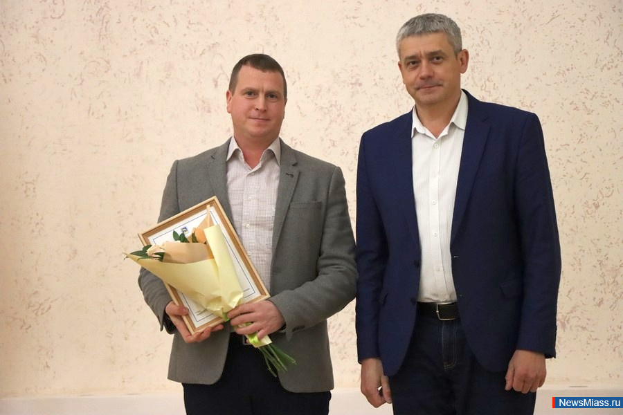 � ������ ��������� ��������� ������ "���������" � ������ �����. ������ "���������" � ������ �������� ������� ����� ��� ������������, ������� ������������ ����� � ������������ ����� ������