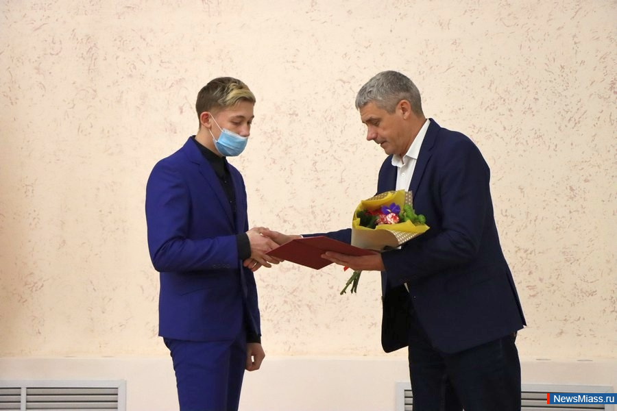 � ������ ��������� ��������� ������ "���������" � ������ �����. ������ "���������" � ������ �������� ������� ����� ��� ������������, ������� ������������ ����� � ������������ ����� ������