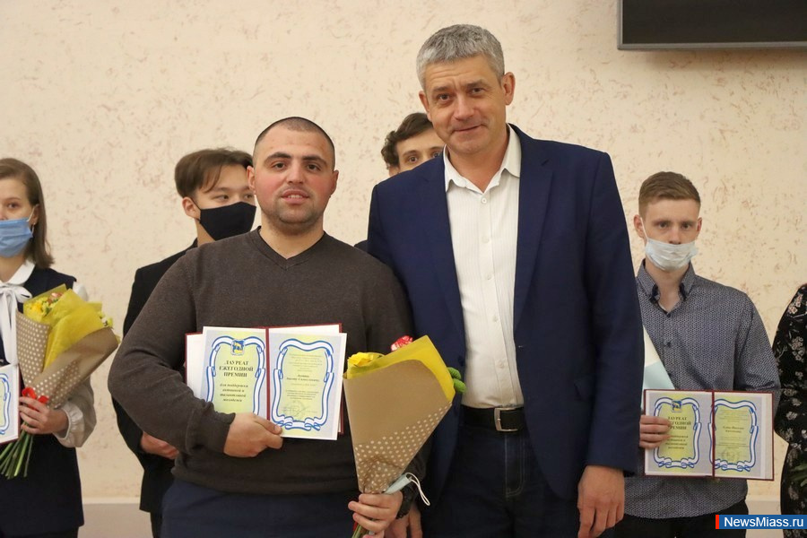 � ������ ��������� ��������� ������ "���������" � ������ �����. ������ "���������" � ������ �������� ������� ����� ��� ������������, ������� ������������ ����� � ������������ ����� ������