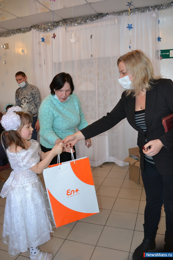 ���������� "�����" ��������� ����� ���� �������. � �������� ������ ����������������� ����� "����� ����� �������", � ������ ������� ��������� ����������� ��������� ����� ����� � ������������� ��������.