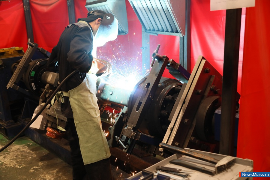   -   " ".    ""  ""    " "