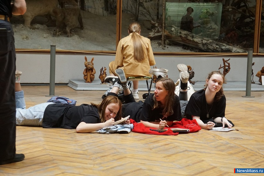 - -  40-   4.     4 -     