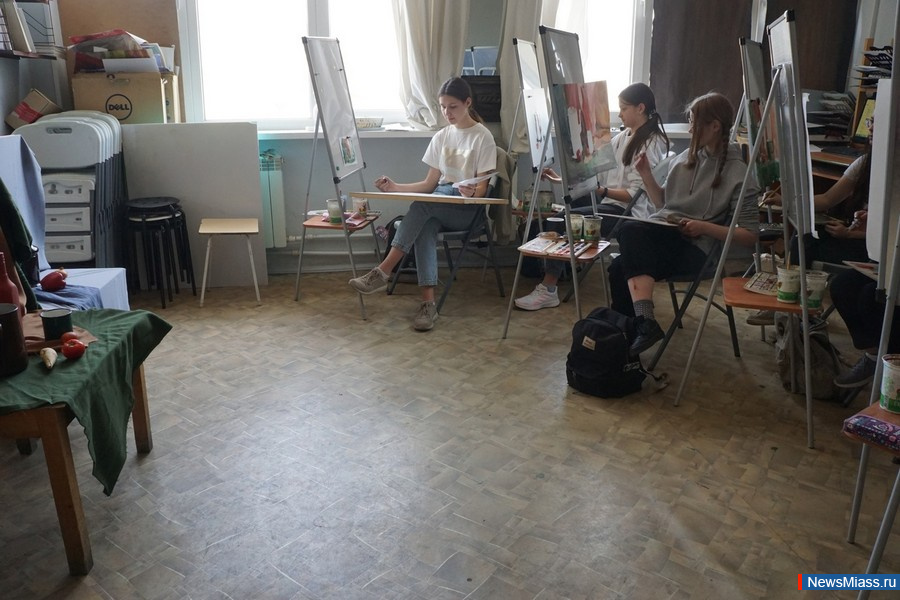 - -  40-   4.     4 -     