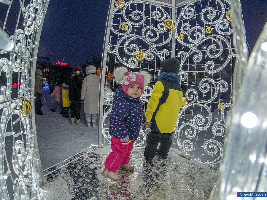 ""     .  "" (  En+ Group)        